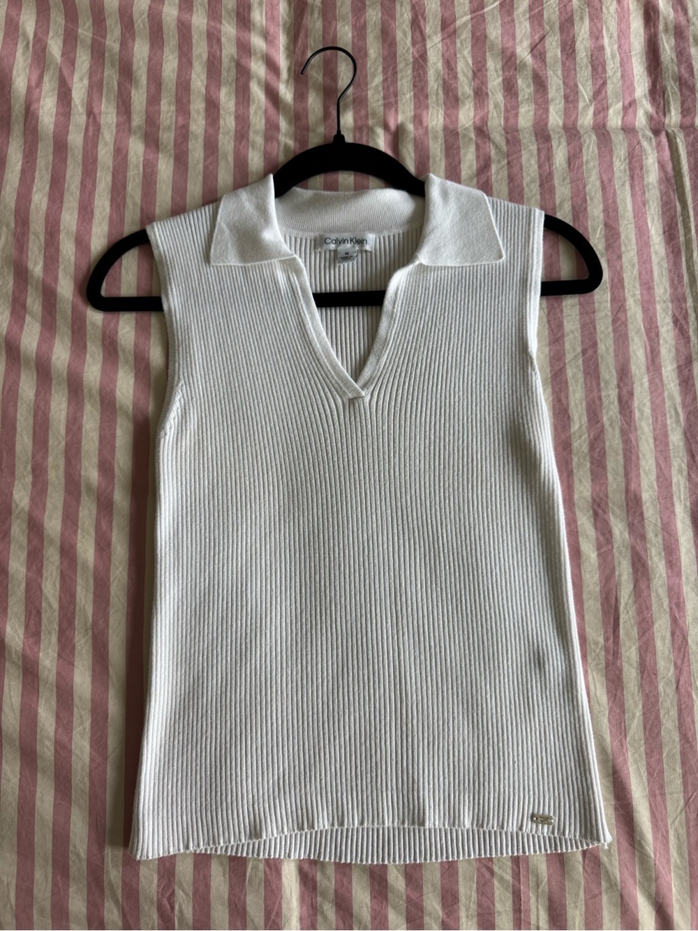 Calvin Klein White Ribbed V‑Neck Polo Tank